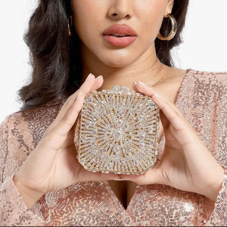 THE ROMAN BOX CLUTCH