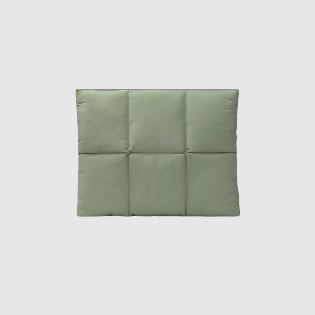 THE CLOUD TECH SLEEVE