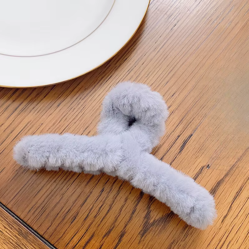 FURRY HAIR CLAW