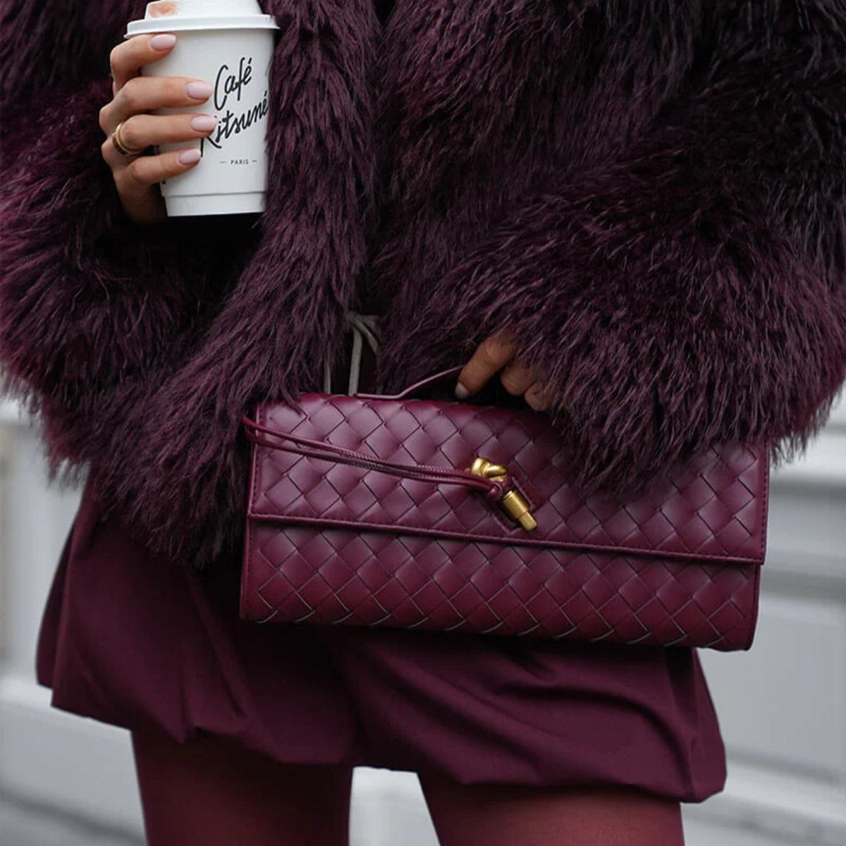 THE AURORA CLUTCH