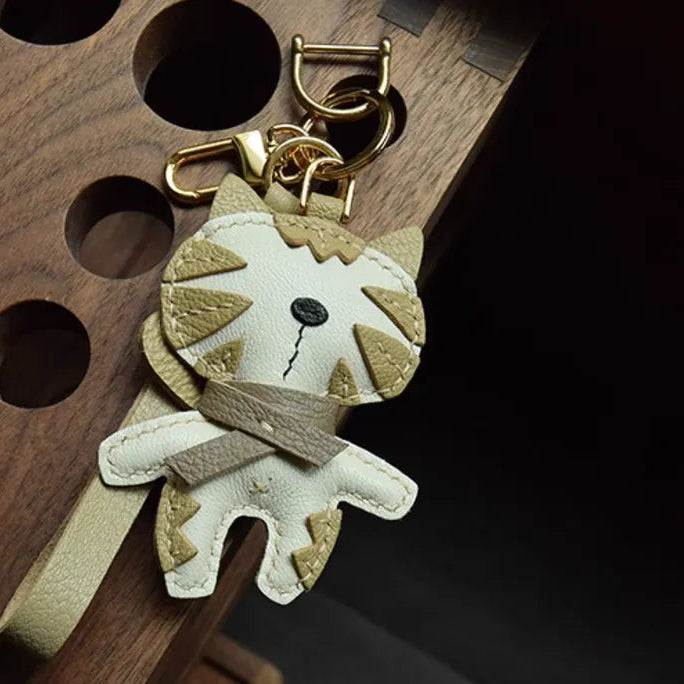 KITTEN CUB LEATHER CHARM
