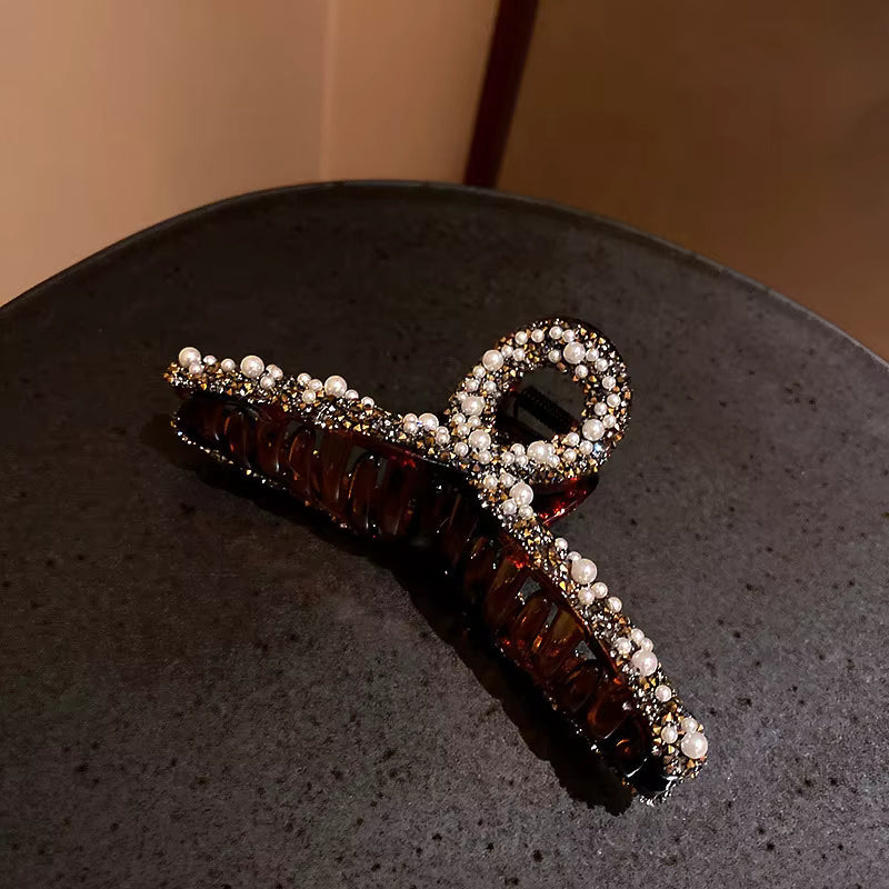 PEARL RESIN HAIR CLAW