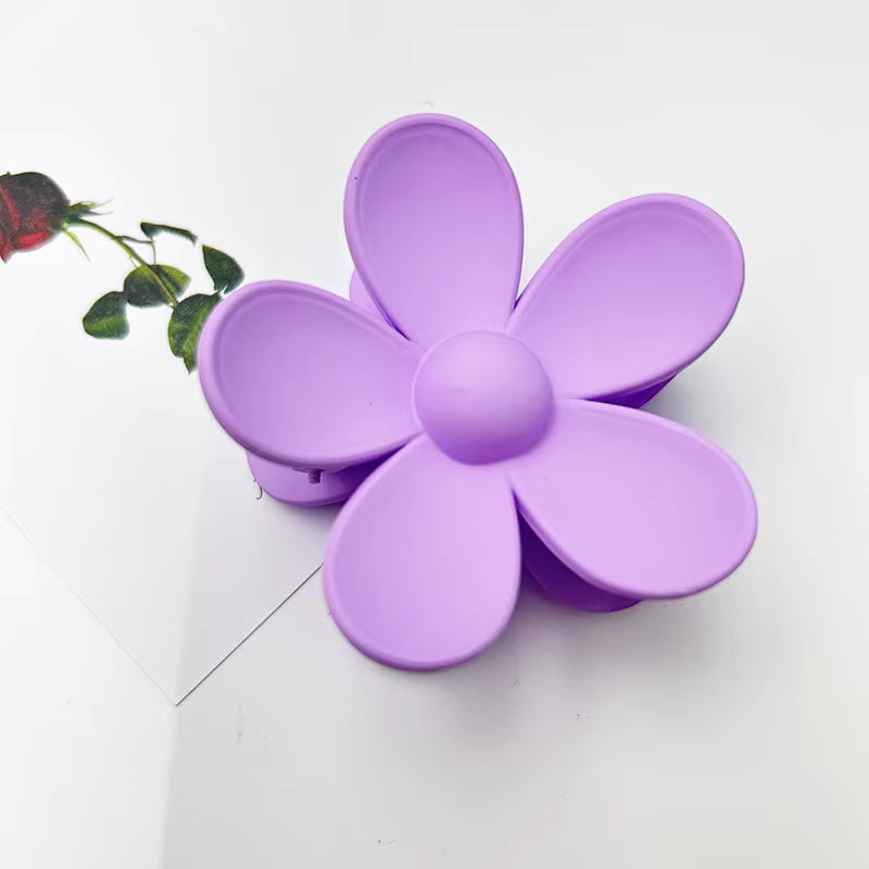 FLOWER HAIR CLAW
