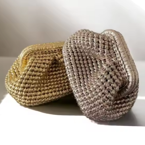 THE LUCIA METALLIC CLUTCH