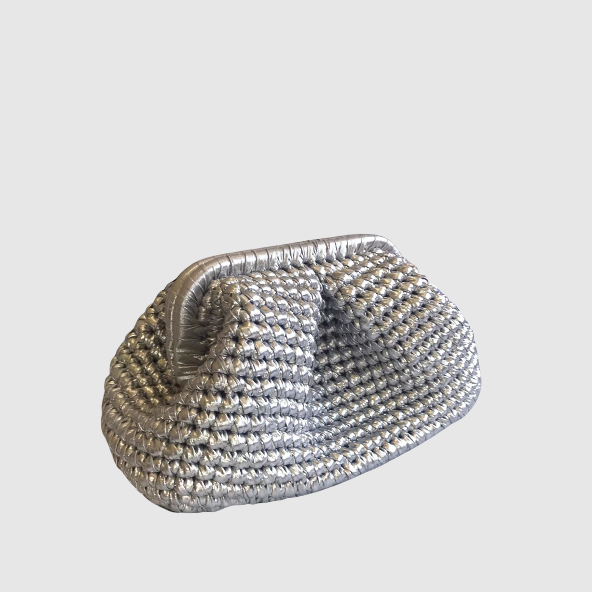 THE LUCIA METALLIC CLUTCH