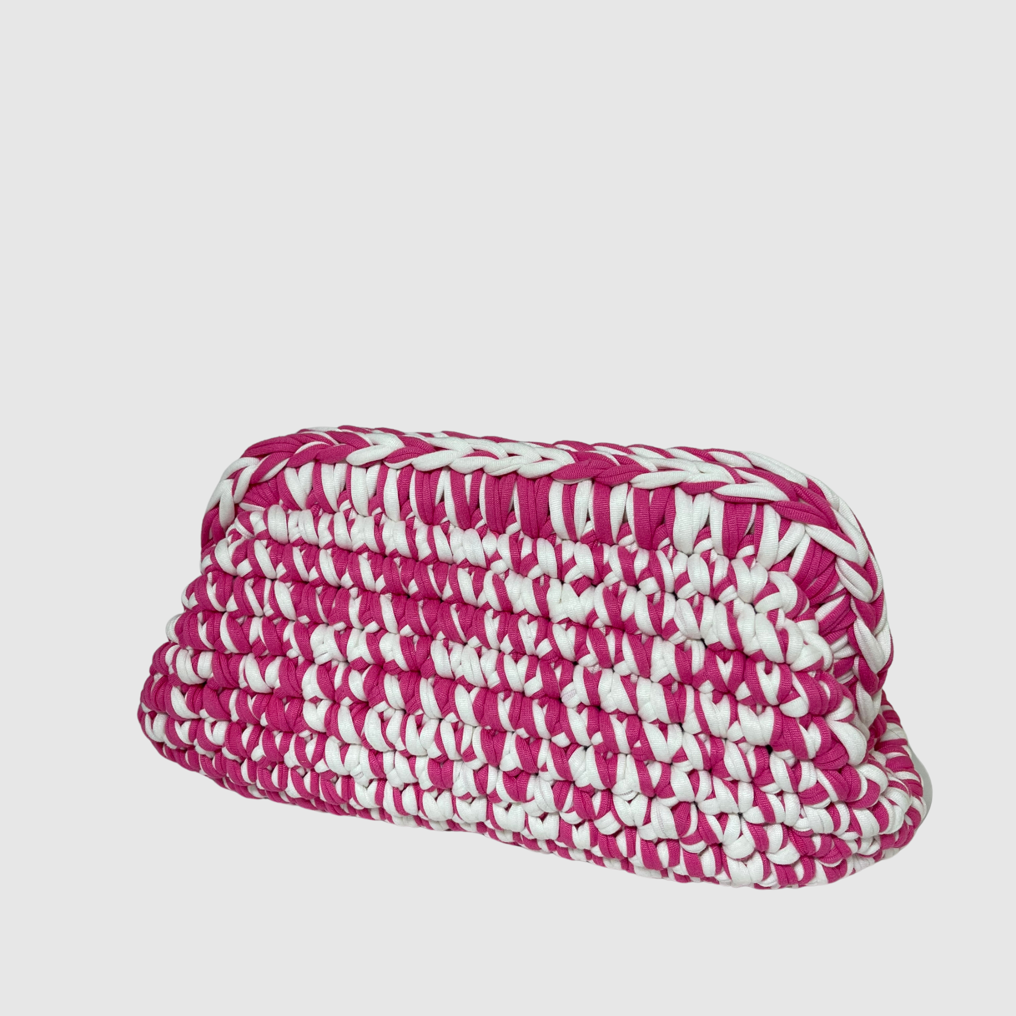 THE ARIEL CROCHET CLUTCH