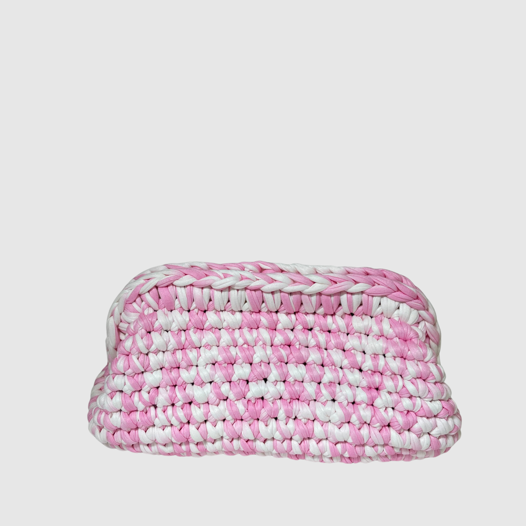THE ARIEL CROCHET CLUTCH