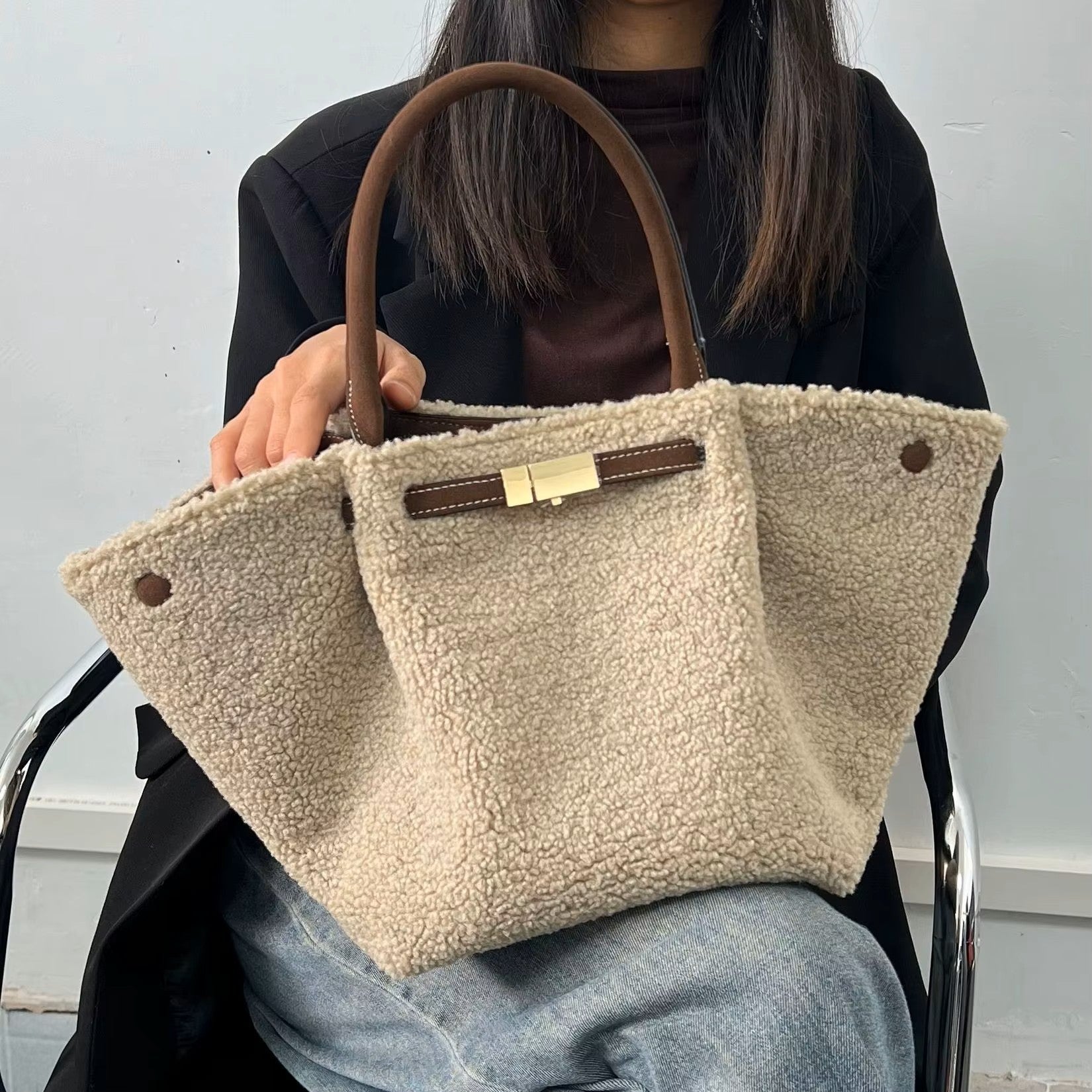 CHARMPOP Sierra Sierra | Cozy Vegan Fur Tote Bag | Charmpop Lebanon